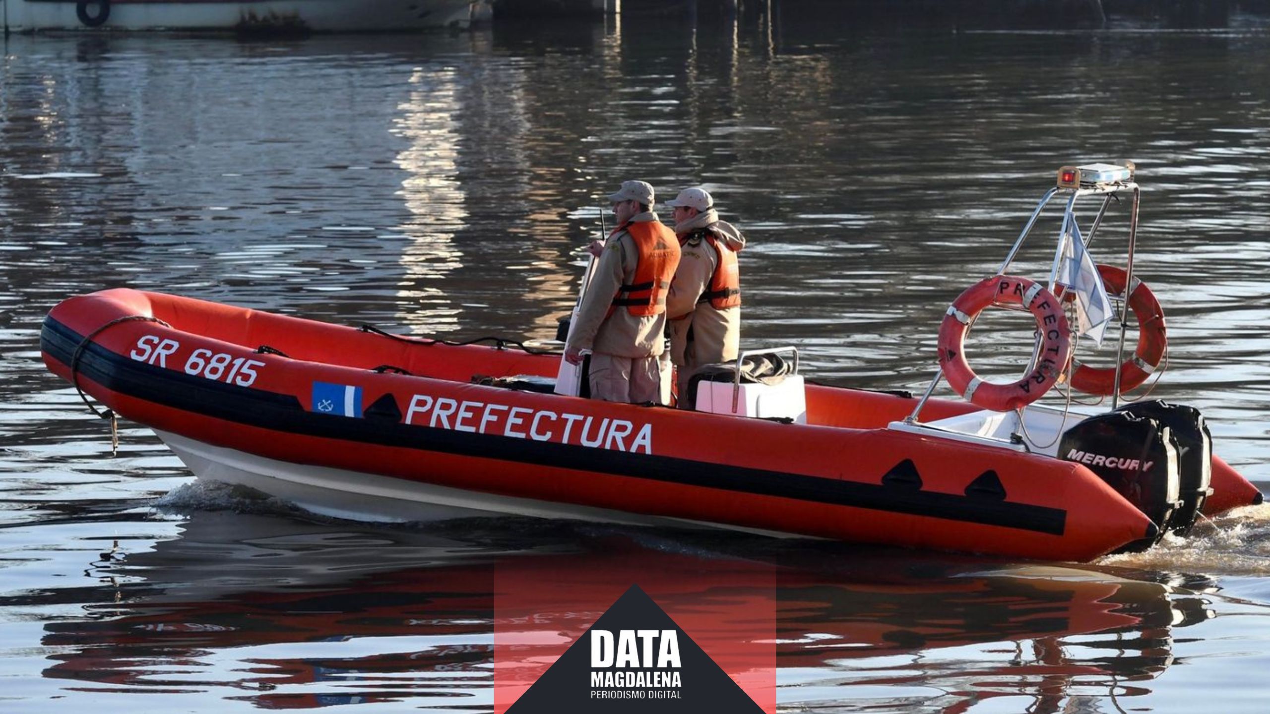 Bomberos de Magdalena se sumaron al rastrillaje por los cinco pescadores desaparecidos en el Río de la Plata